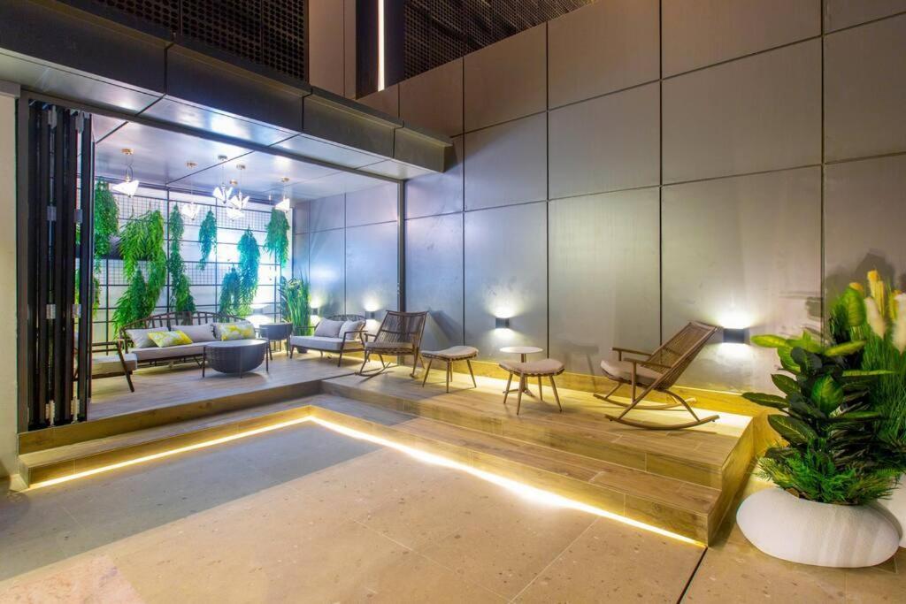 Triplex Paradise Penthouse Apartment