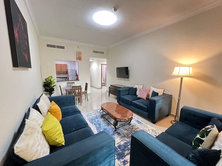 Stylish 1-bedroom In Jvc *
