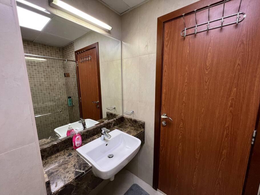 Apartment Stylish 1-bedroom In Jvc