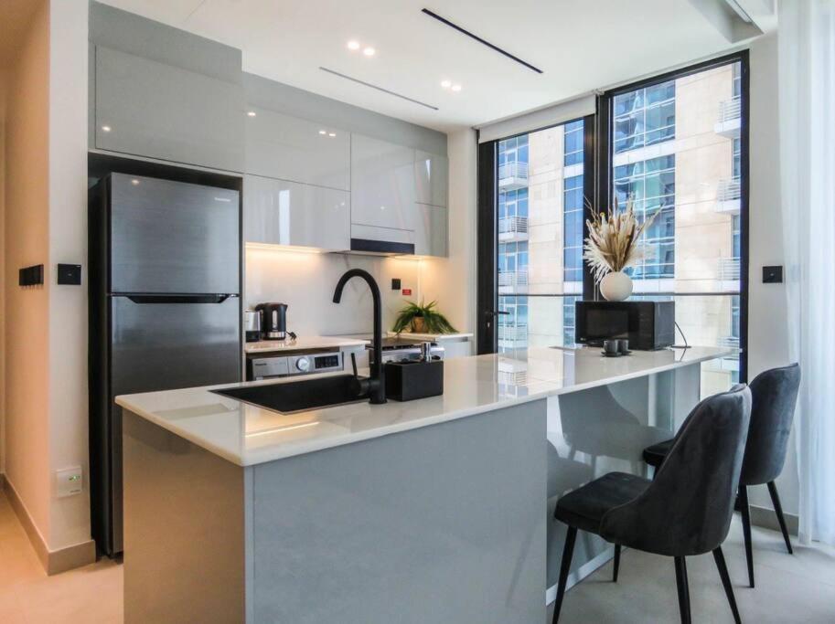 Stylish 2 Bedroom In Binghatti, Business Bay *