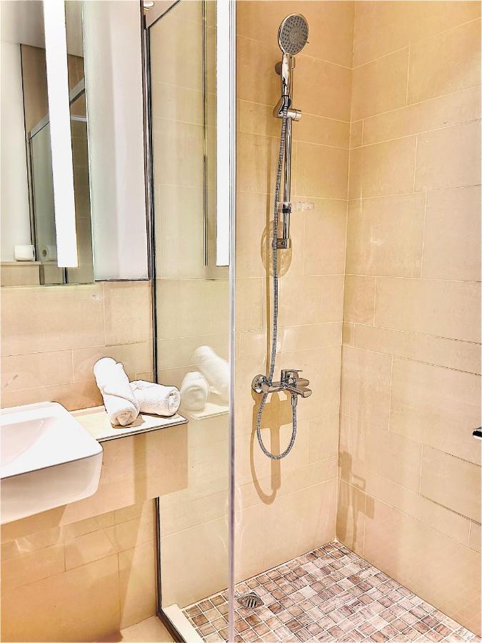 Modern 1 Bedroom At Jvc Prime Location! Apartment