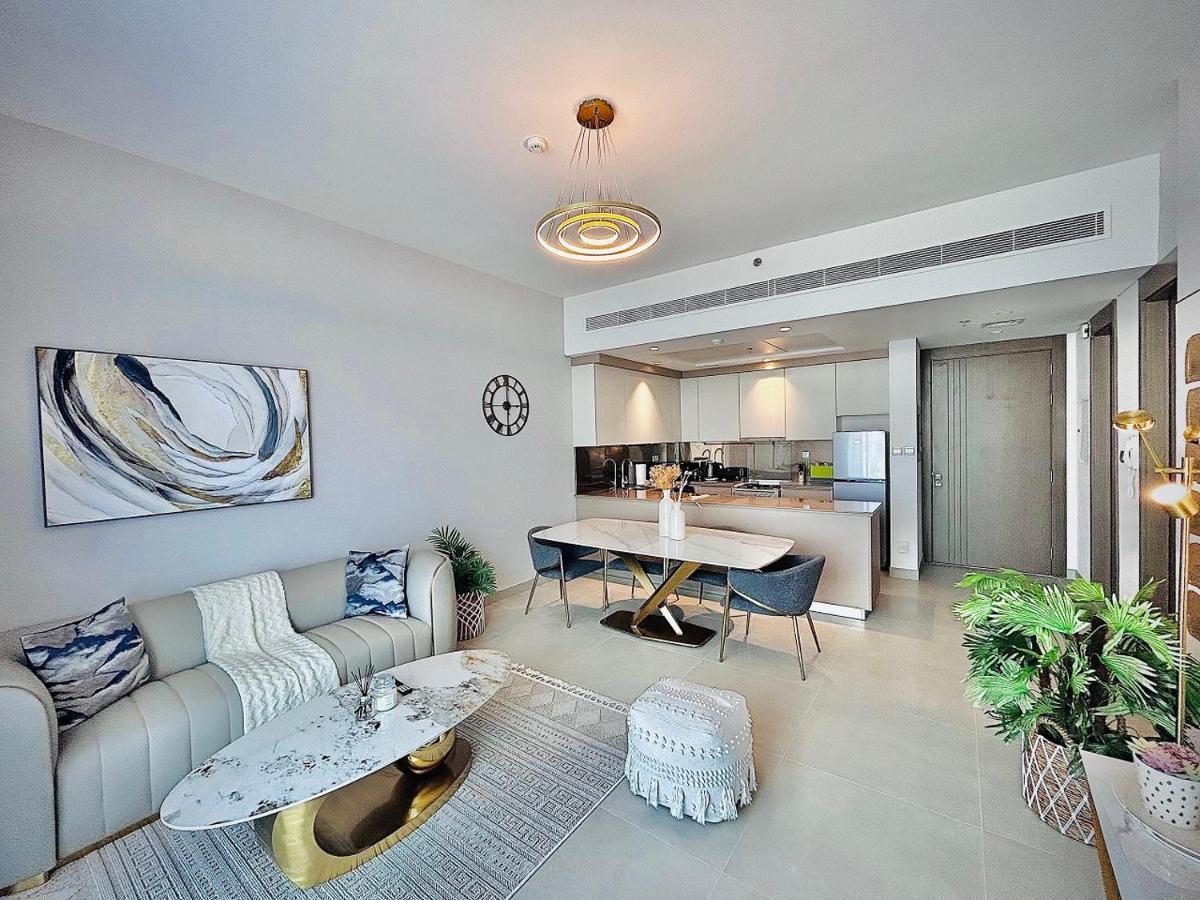 Modern 1 Bedroom At Jvc Prime Location!