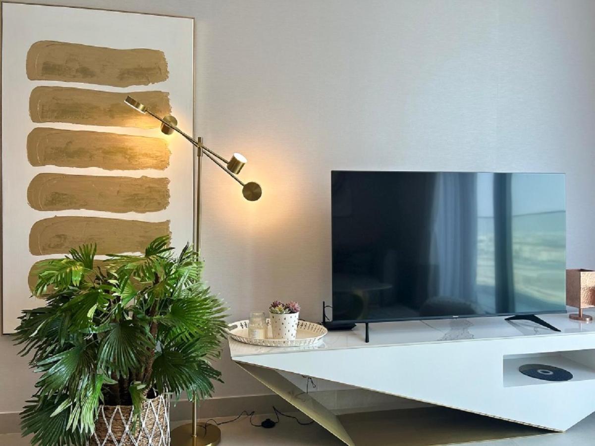 Modern 1 Bedroom At Jvc Prime Location! *