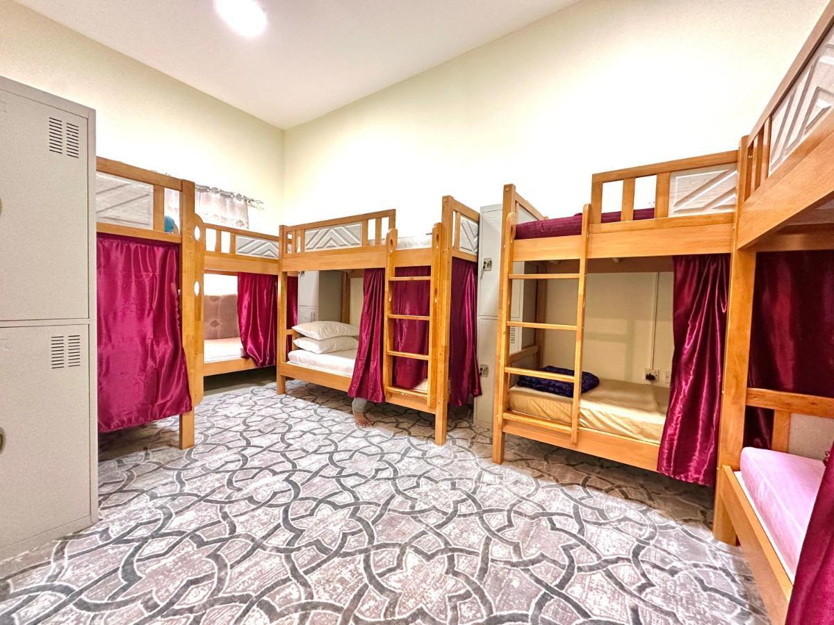 Hostel Hello *
