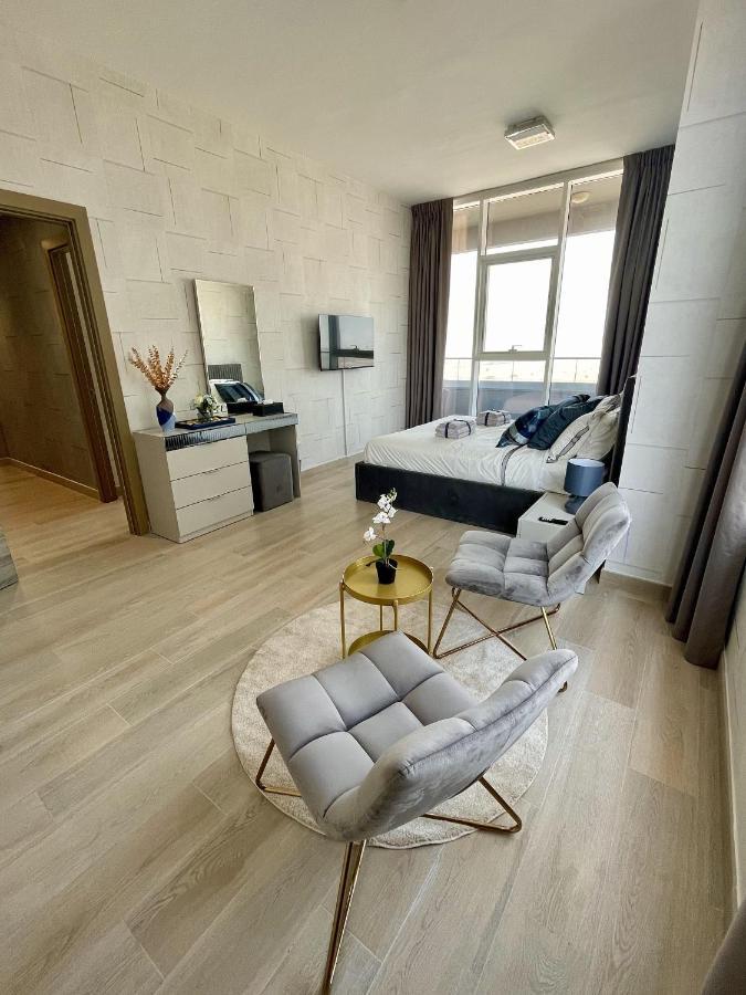 Luxury 2br For 6 With King Beds, Gym, Sauna In Jvc