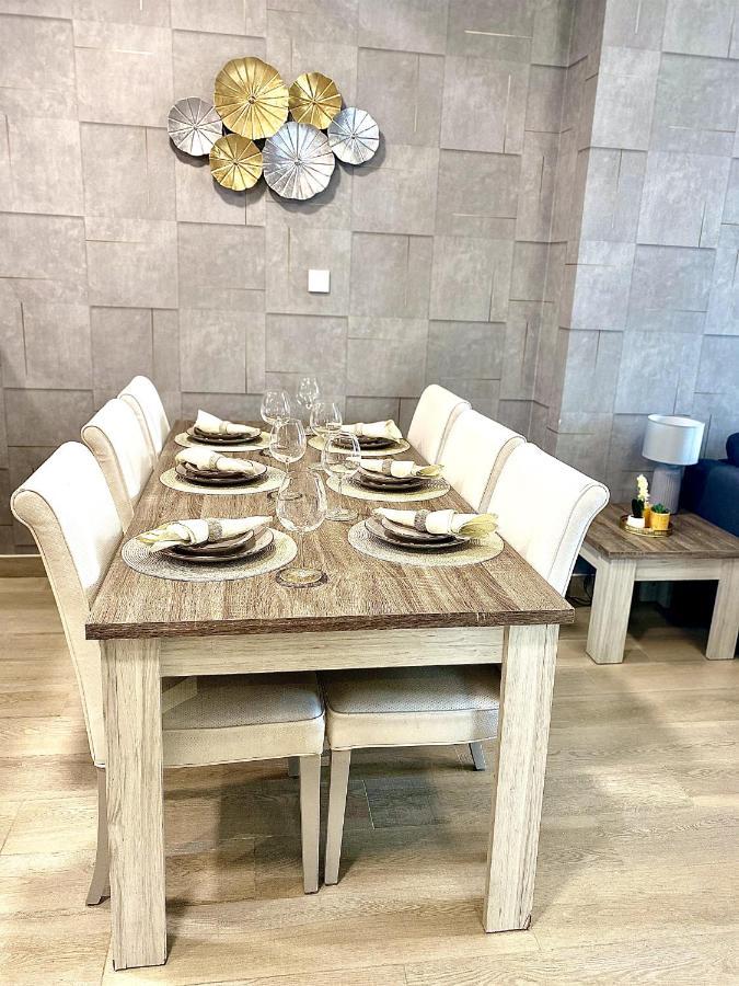 Luxury 2br For 6 With King Beds, Gym, Sauna In Jvc Apartment *