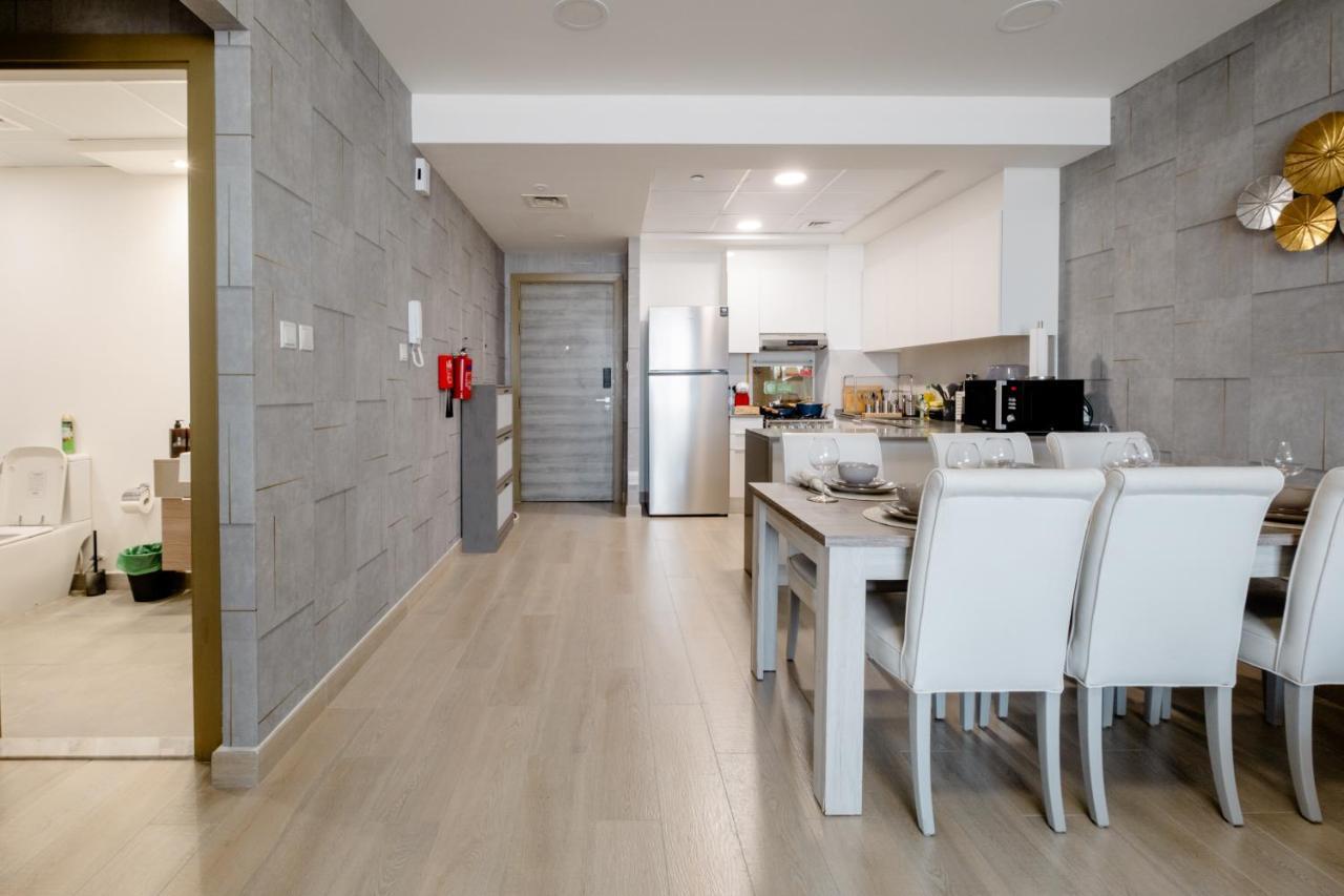 Luxury 2br For 6 With King Beds, Gym, Sauna In Jvc *