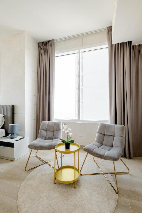 Luxury 2br For 6 With King Beds, Gym, Sauna In Jvc Dubai
