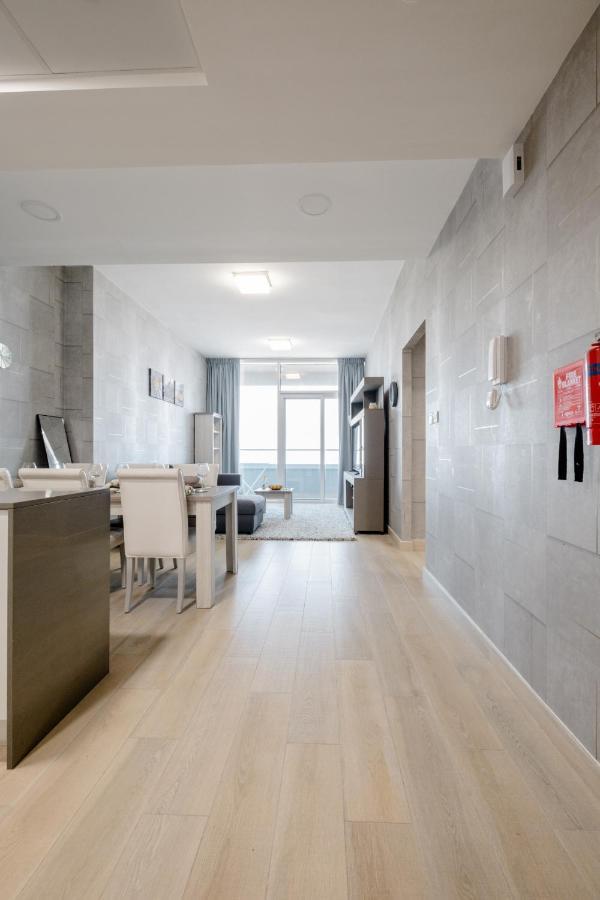 Luxury 2br For 6 With King Beds, Gym, Sauna In Jvc Dubai