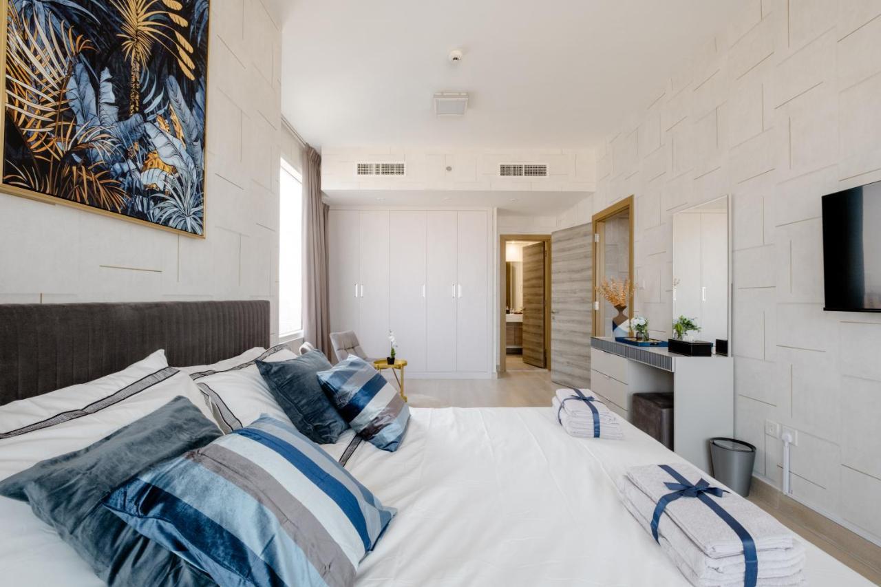 Luxury 2br For 6 With King Beds, Gym, Sauna In Jvc Apartment Dubai