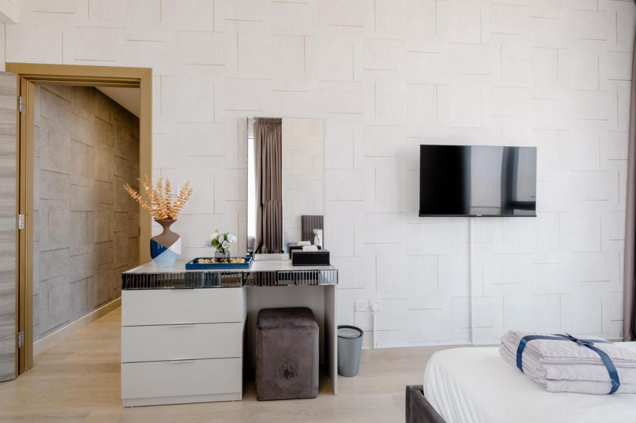 Luxury 2br For 6 With King Beds, Gym, Sauna In Jvc