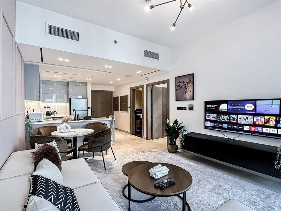 Trophy Amazing Burj Khalifa Views From Stylish Apartment Dubai