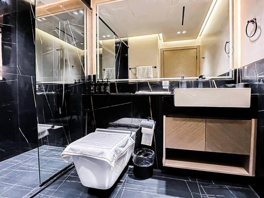 Trophy Amazing Burj Khalifa Views From Stylish Apartment