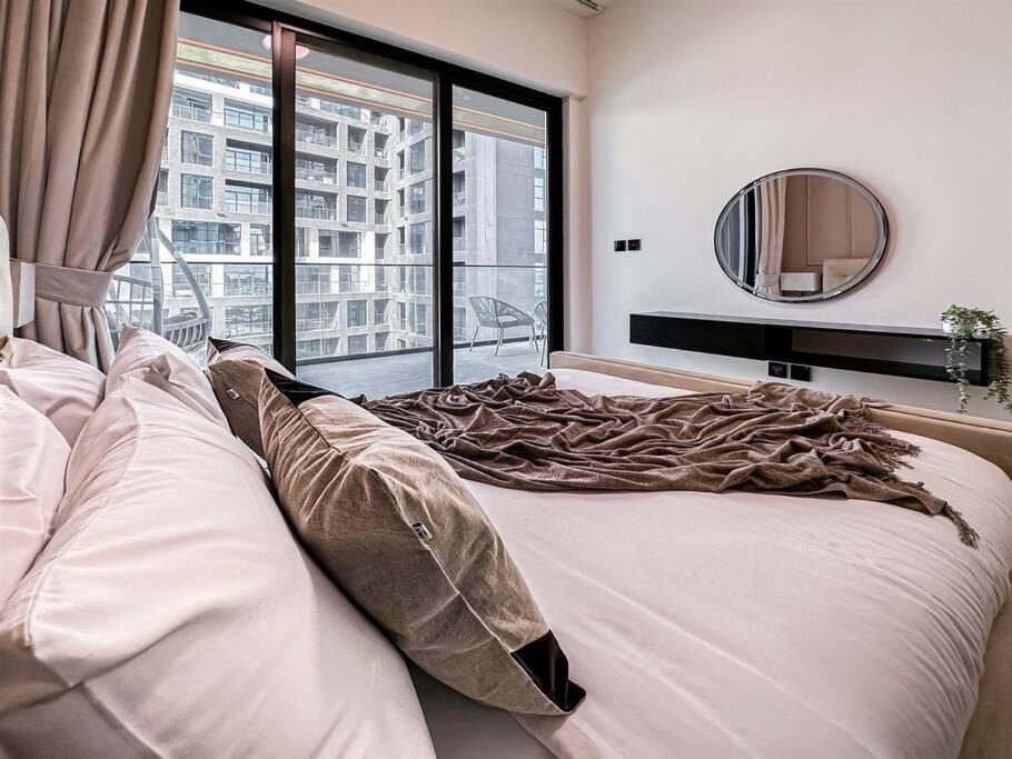 Trophy Amazing Burj Khalifa Views From Stylish Apartment Dubai