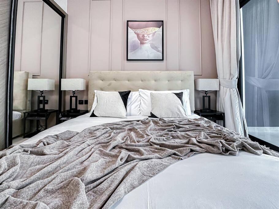 Apartment Trophy Amazing Burj Khalifa Views From Stylish