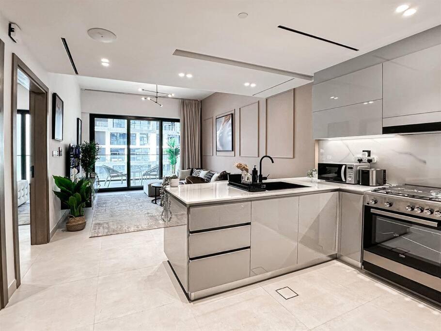 Trophy Amazing Burj Khalifa Views From Stylish Apartment