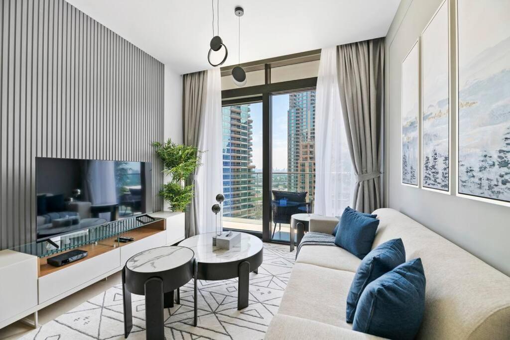 Stonetree - Modern Living In Marina Apartment *