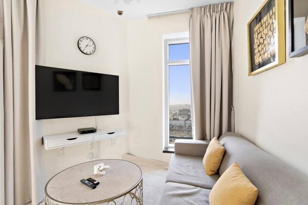 Apartment Stonetree - Stylish 1br & Pool With Burj Khalifa Views