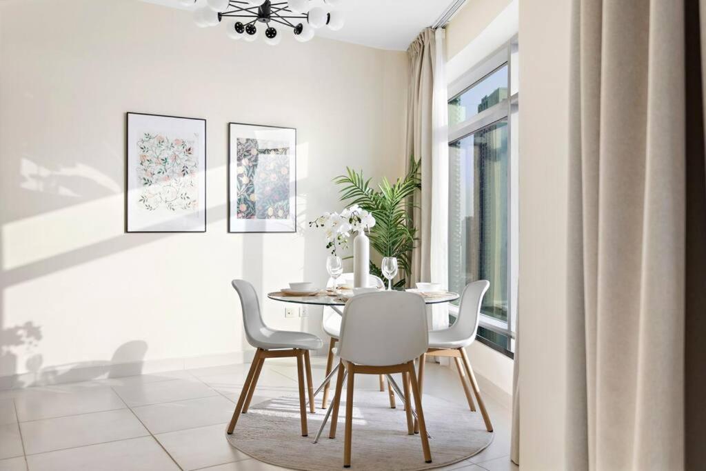 Stonetree - Stylish 1br & Pool With Burj Khalifa Views Apartment