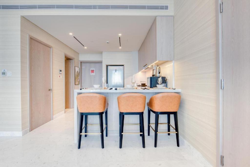 Your New Heaven Sea View 1br With St Regis Amenities Dubai