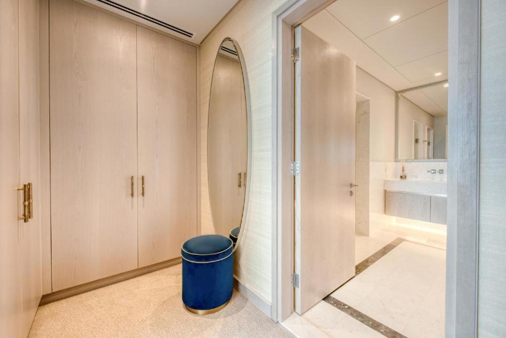 Your New Heaven Sea View 1br With St Regis Amenities Apartment *