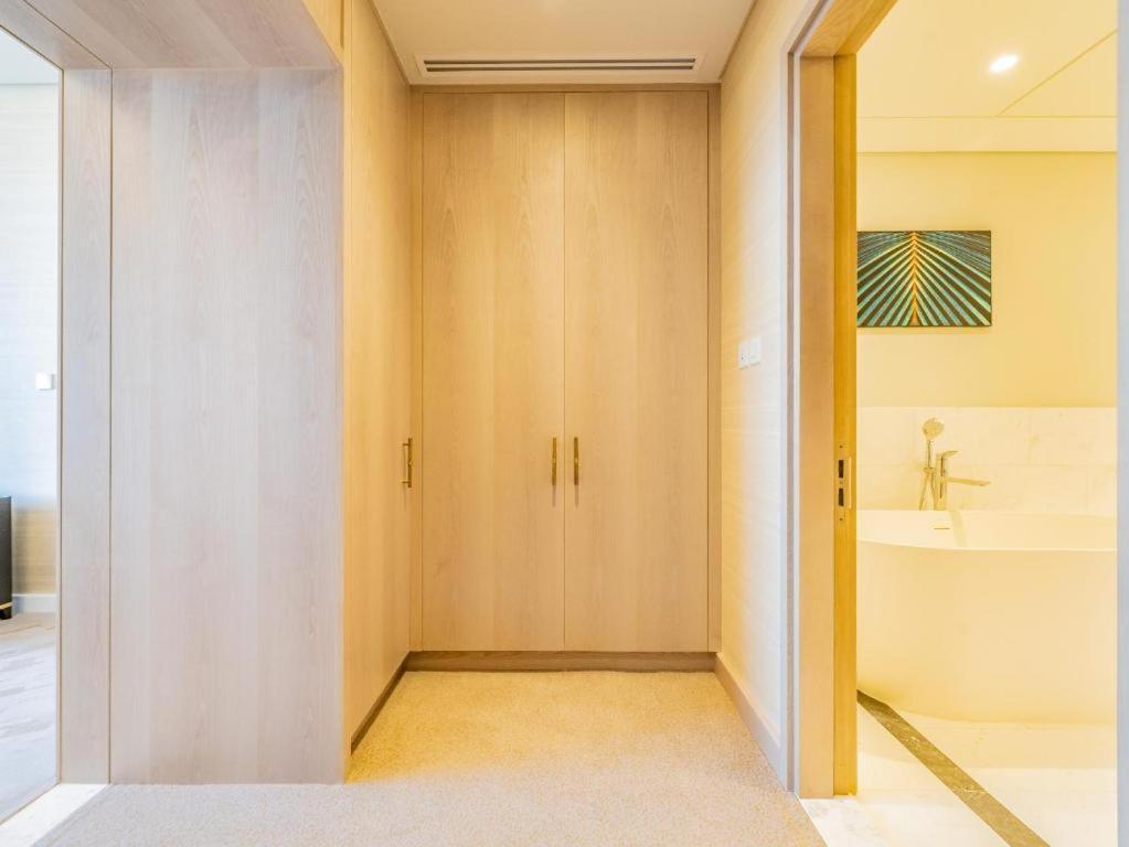Apartment Your New Heaven Sea View 1br With St Regis Amenities *