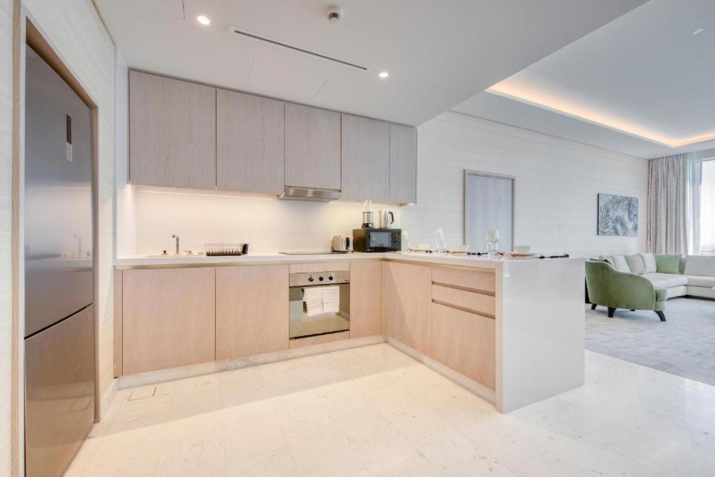 Your New Heaven Sea View 1br With St Regis Amenities Apartment *