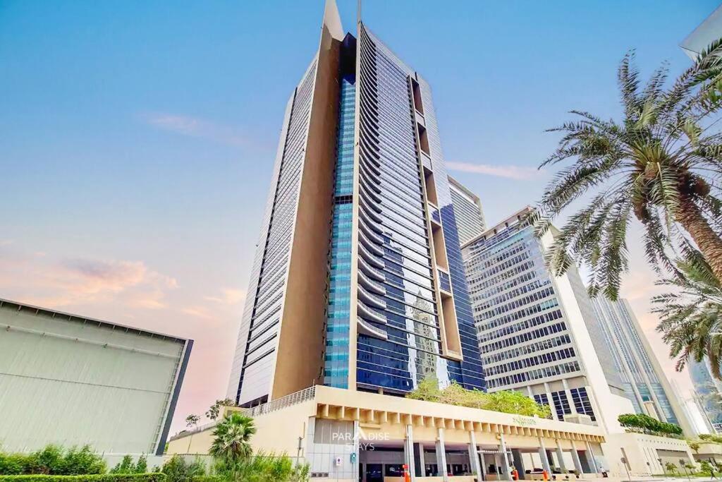 Sky Gardens Difc - Amazing With Stunning Views *