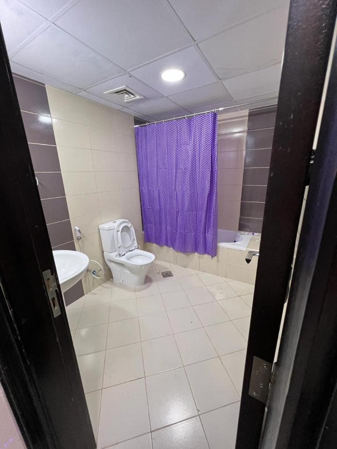 Closed Partition In Al Barsha-1 Near Moe Metro