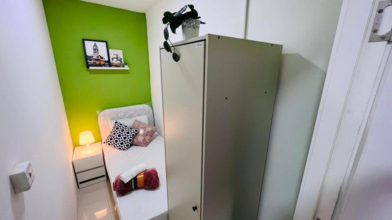 Homestay Closed Partition In Al Barsha-1 Near Moe Metro