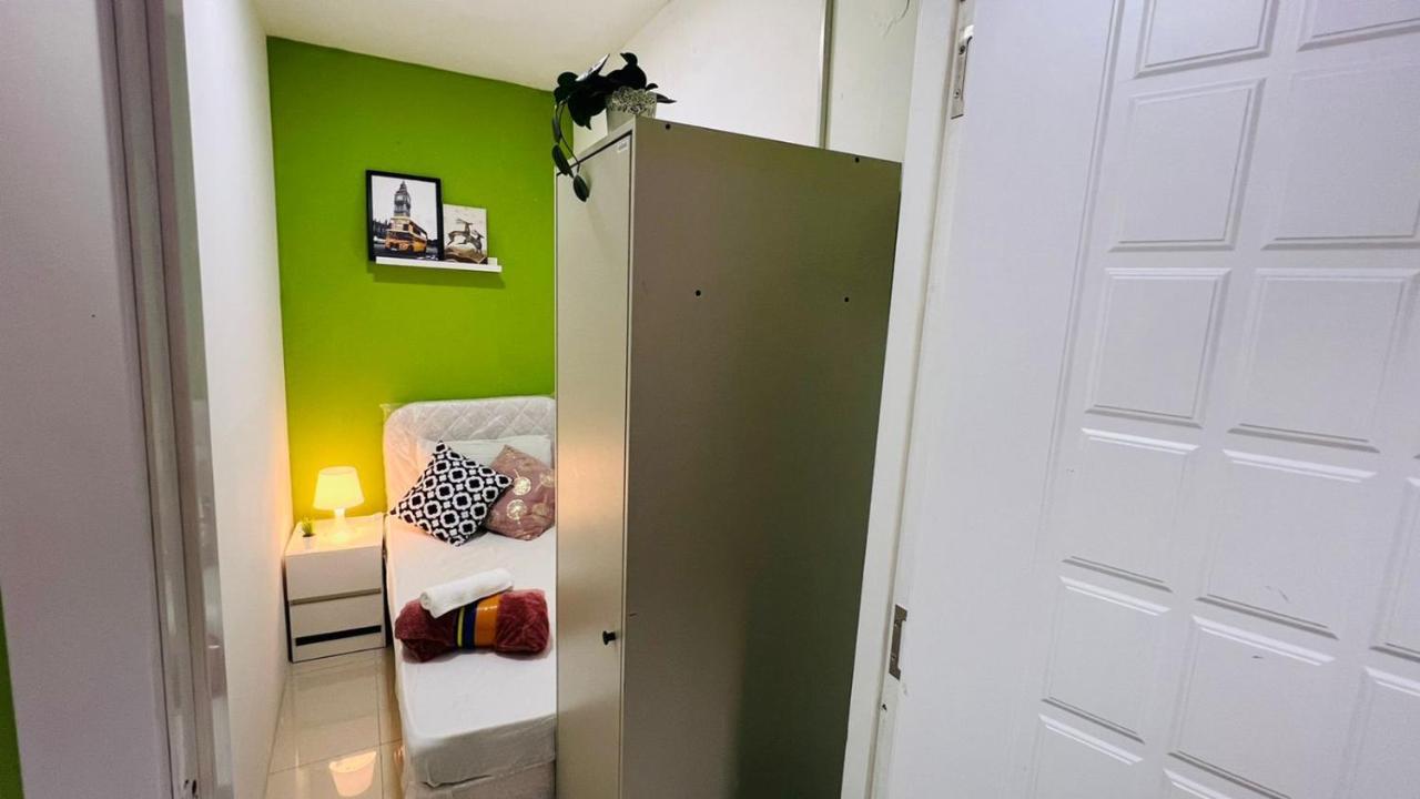Closed Partition In Al Barsha-1 Near Moe Metro Homestay Dubai
