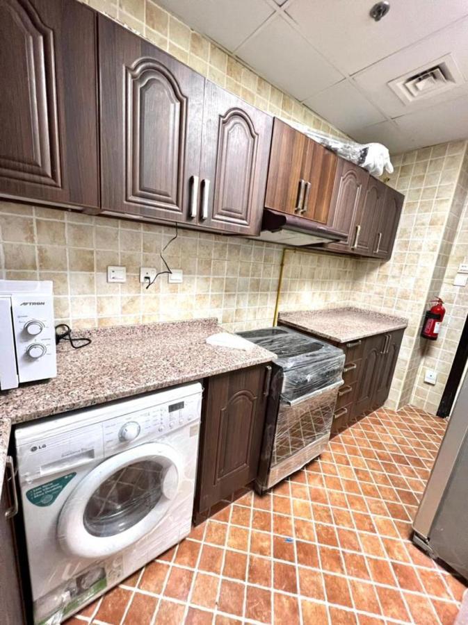 Closed Partition In Al Barsha-1 Near Moe Metro Dubai