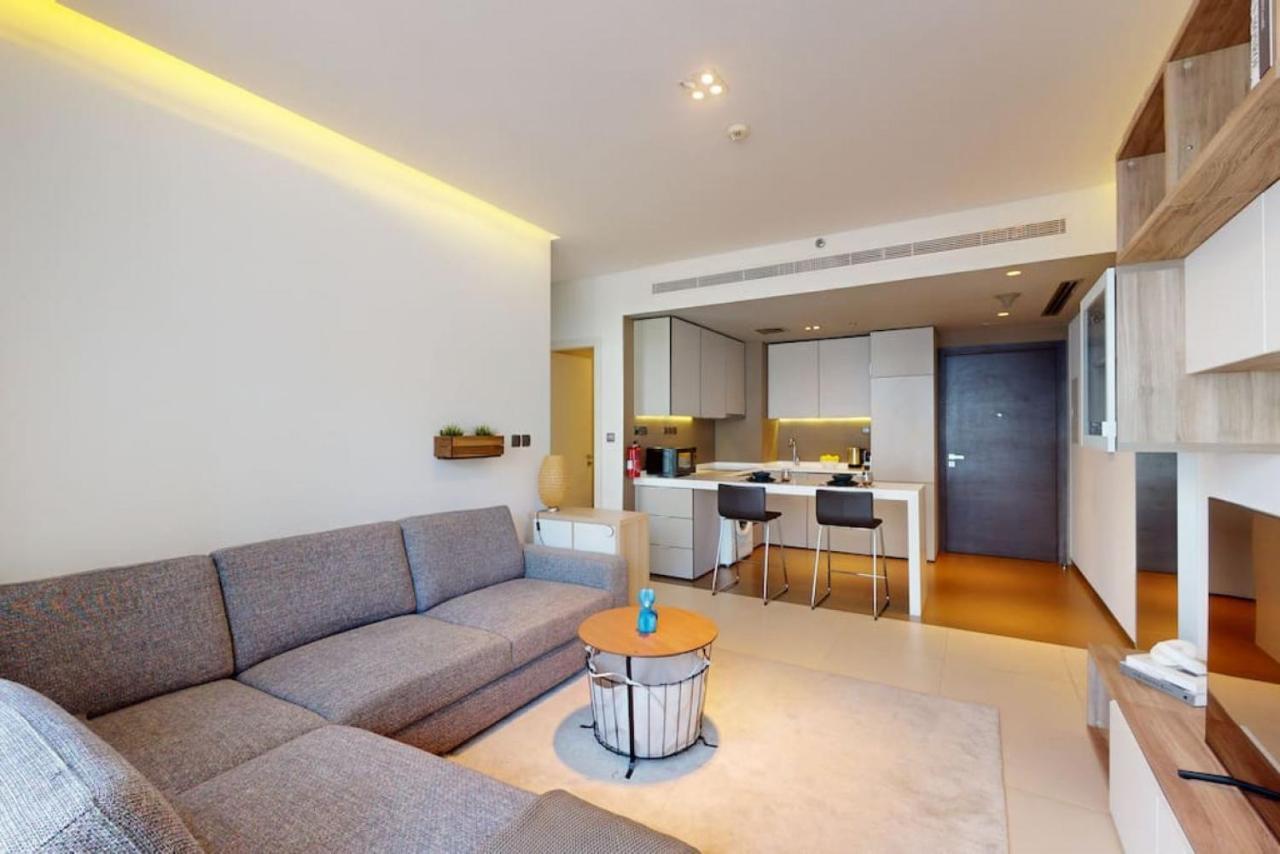 West Avenue - Chic One Bedroom Dubai