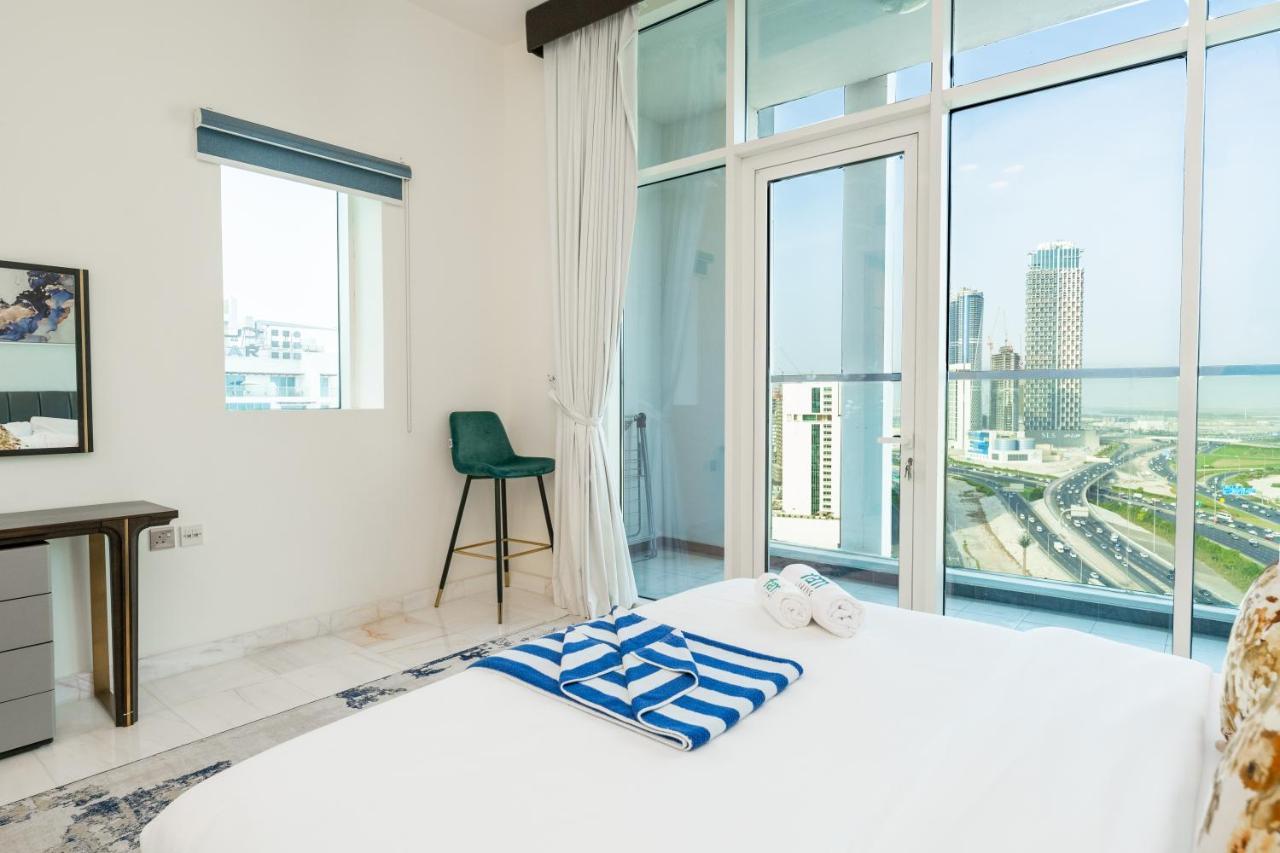 Fam Living - Bayz Tower By Danube - Business Bay Apartment