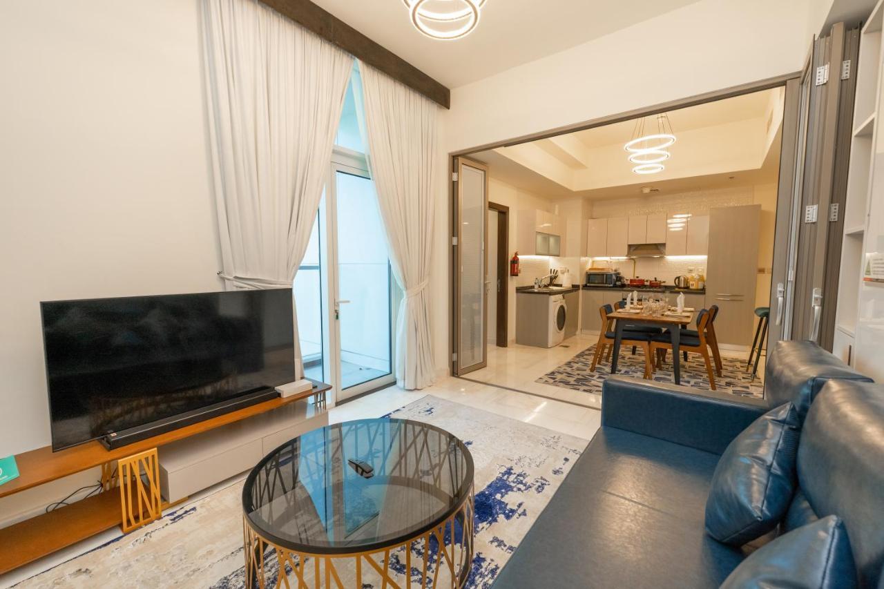 Apartment Fam Living - Bayz Tower By Danube - Business Bay