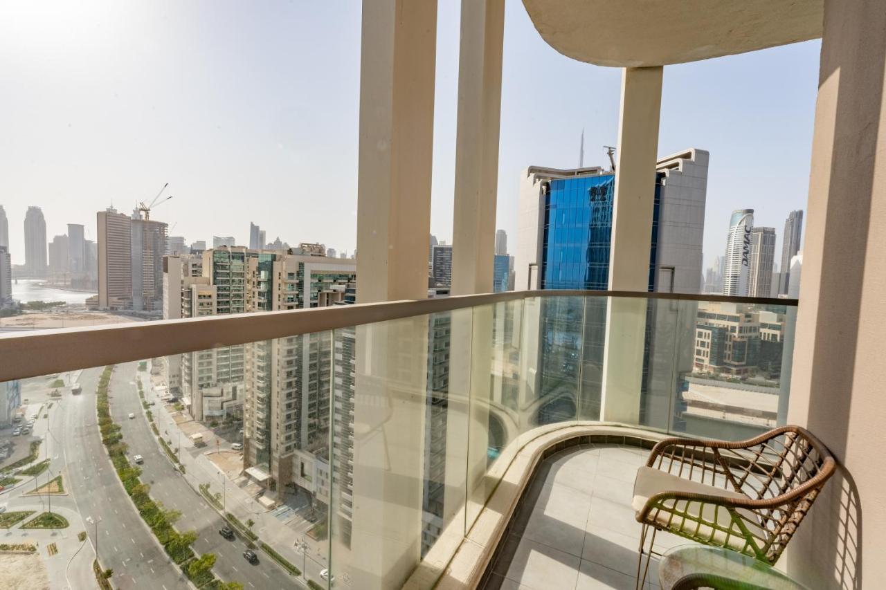 Fam Living - Bayz Tower By Danube - Business Bay Apartment Dubai