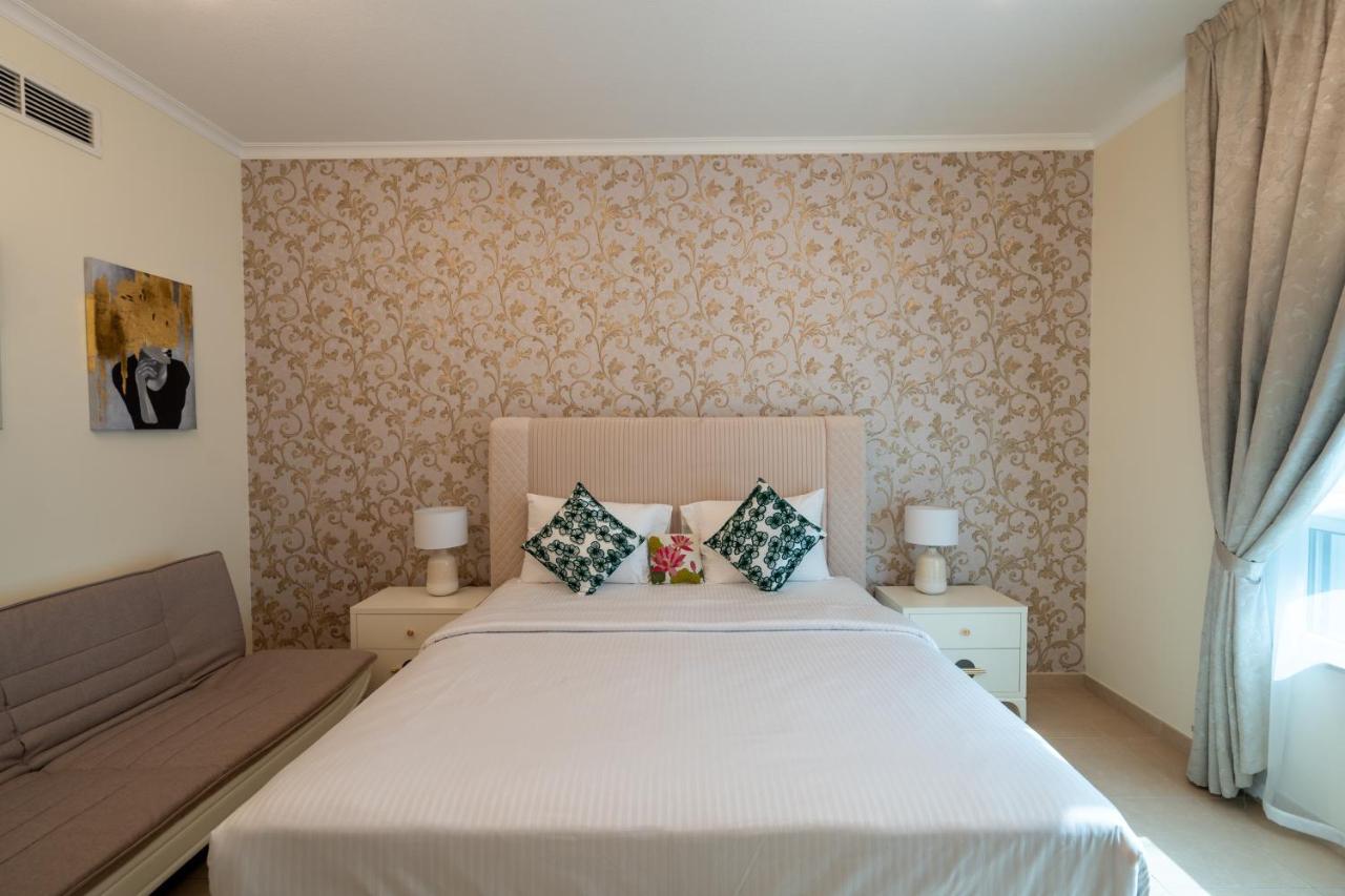 Apartment Ina Homes - 2bhk Residences Tower 1 *
