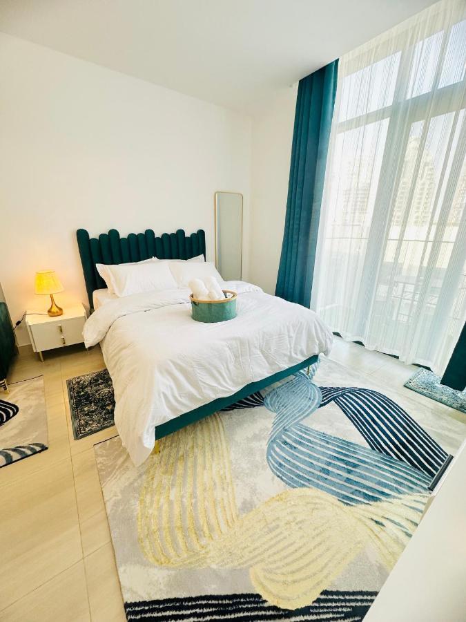 Cozy In Jumeirah Village Circle Apartment