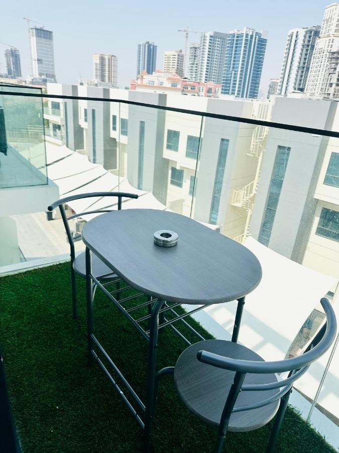 Apartment Cozy In Jumeirah Village Circle *