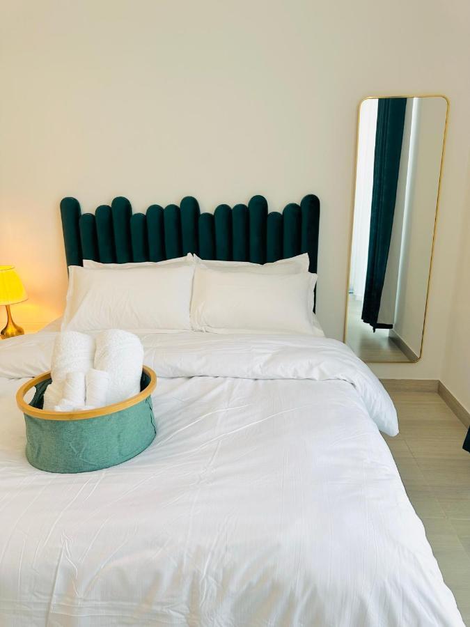 Cozy In Jumeirah Village Circle Apartment