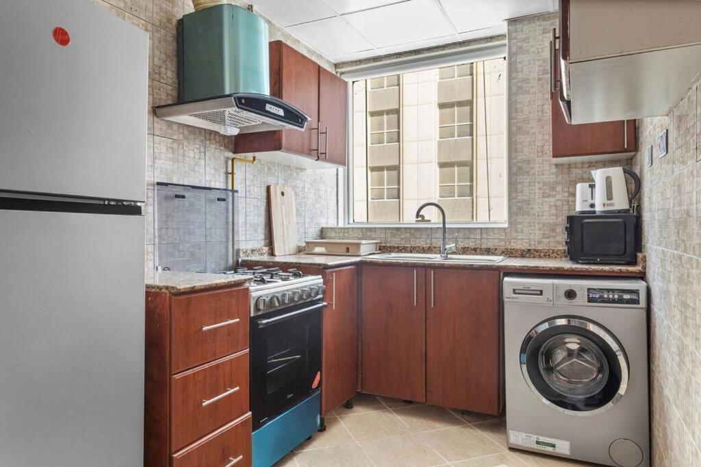 Stonetree - Amazing 1br With Balcony *