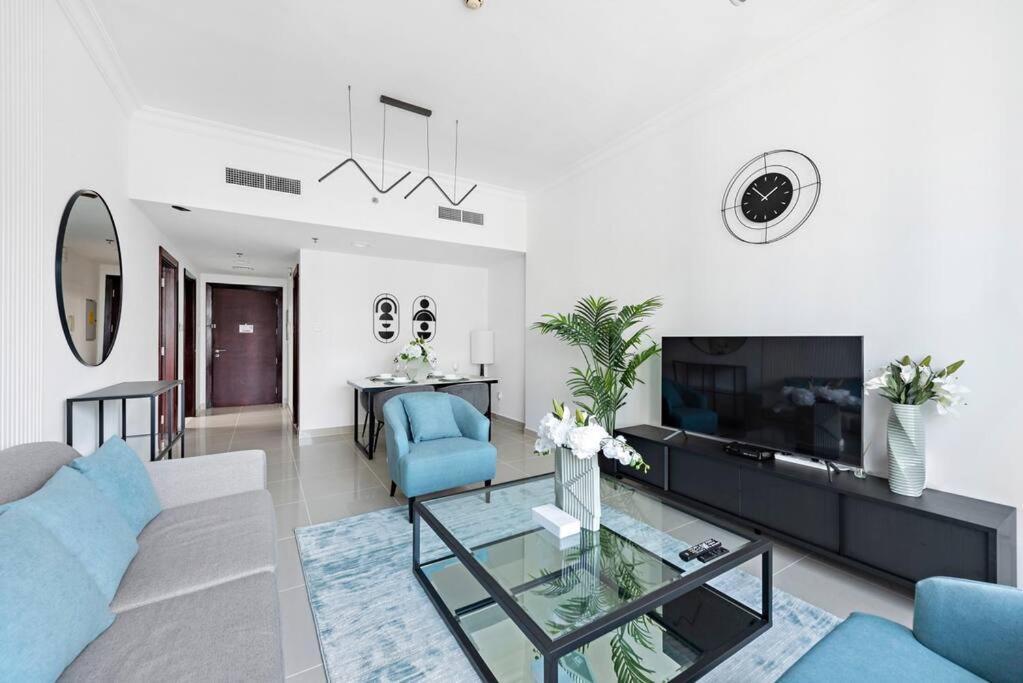 Stonetree - New Furnished 1br In V3 Tower Dubai