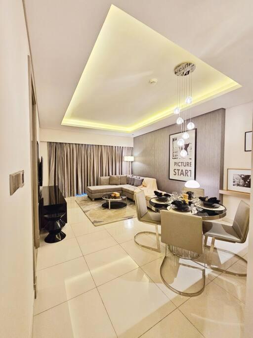 Luxury Paramount D635 * Dubai