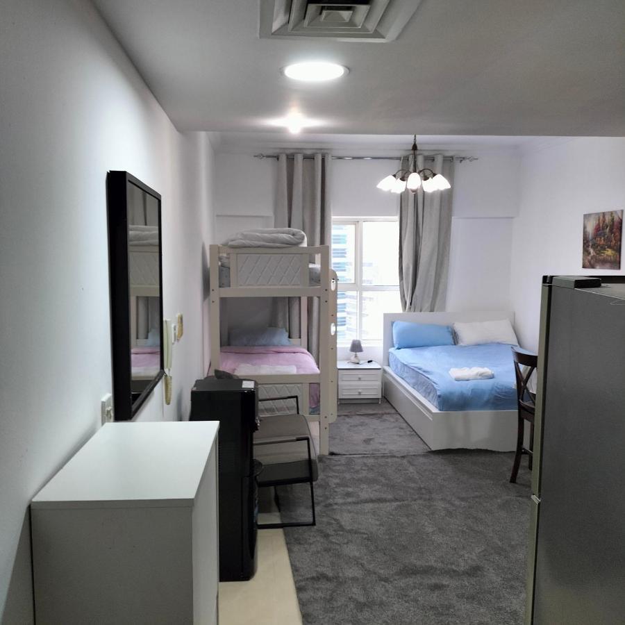 Apartment Private In Tecom Next To Metro Station Dubai