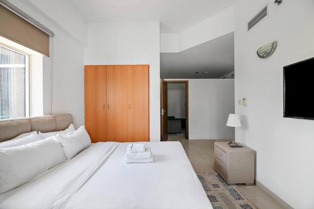 Stonetree - Cozy Furnished 1 Bedroom In Jlt *