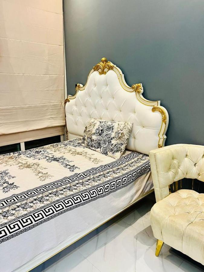 Ultra Luxury Fully Furnished 1bhk Apartment