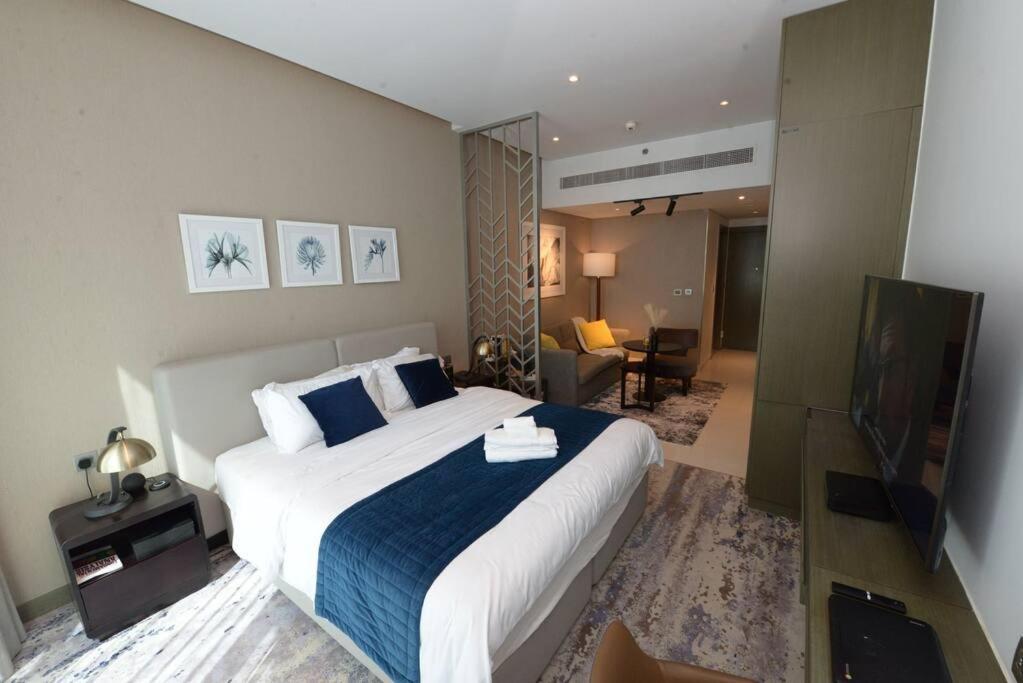 Luxury Business Bay With Breathtaking Views.
