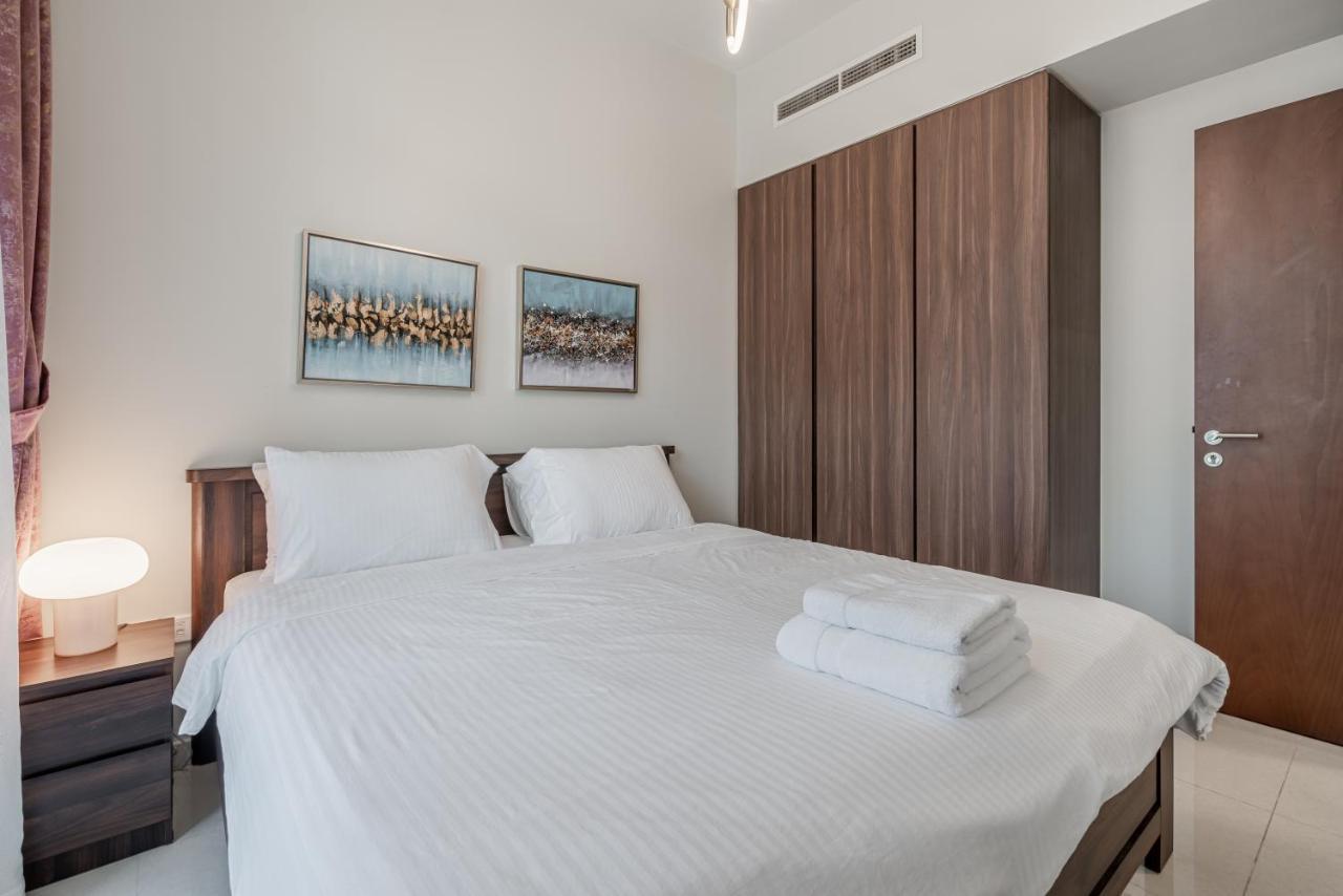 One Bedroom Near Burj Khalifa Mall-5minuts Walk-rva922