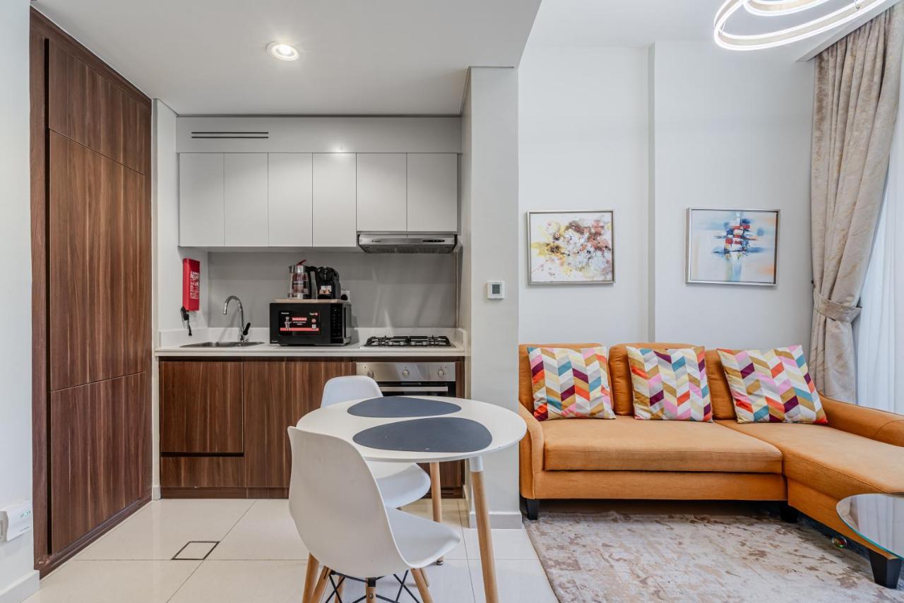One Bedroom Near Burj Khalifa Mall-5minuts Walk-rva922 Apartment