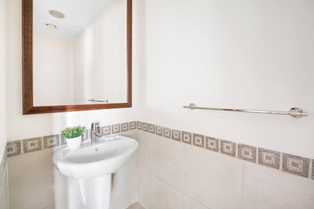 Stonetree - Stylish 2br In Fairmont With Access Apartment Dubai